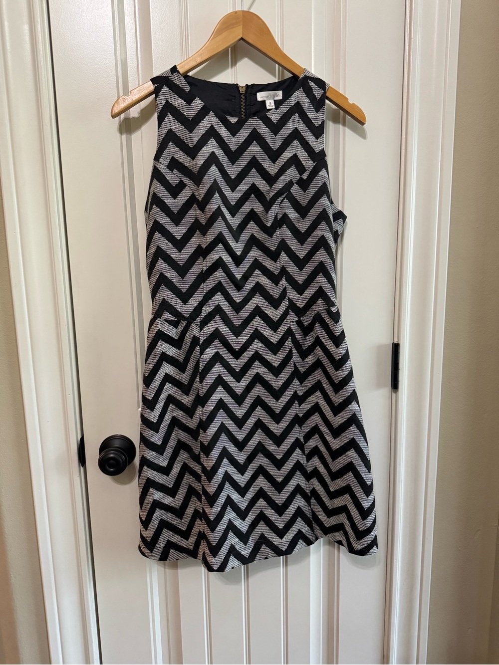 Dress Black White Chevron Zigzag Small Charming Charlie A-Line Fit And Flare S